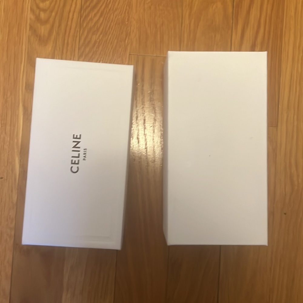 COPY - Celine Sunglasses white gift box - Picture 2 of 5